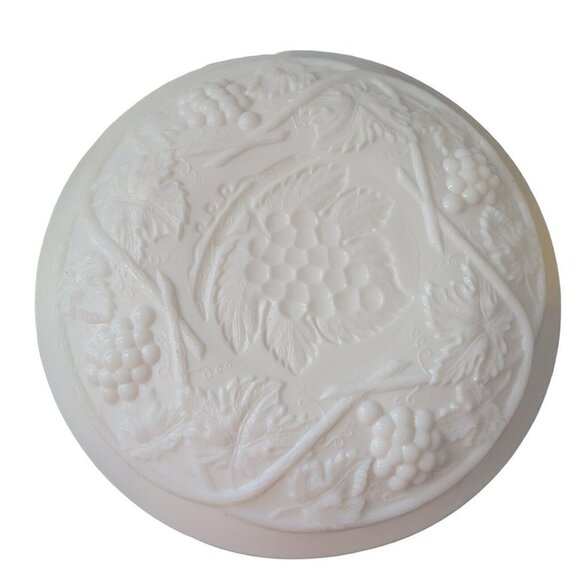 Vtg Duncan Miller Tiffin Palm Beach Milk Glass Round Butter Dish HTF Grapes MCM - Picture 3 of 12